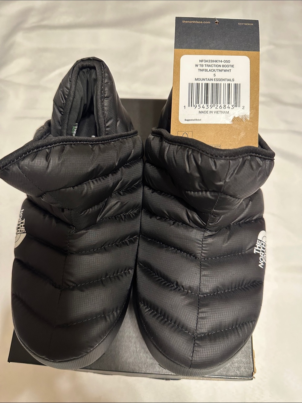 The North Face Women’s Black Insulated Slip-On Slippers
